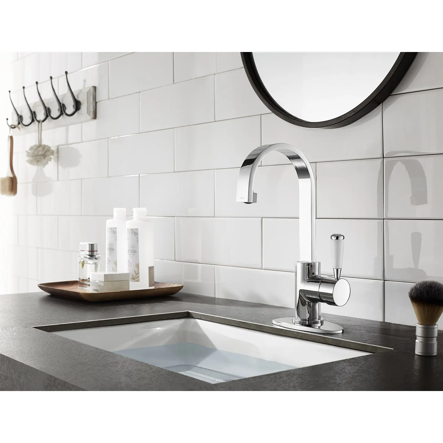 Fauceture LS8218DPL Paris Single-Handle Bathroom Faucet with Deck Plate & Drain